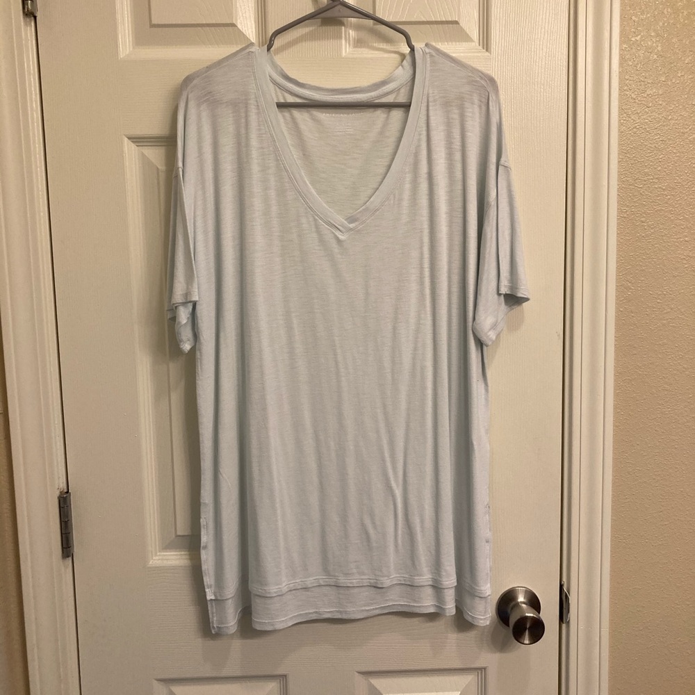 American Eagle light blue T-shirt